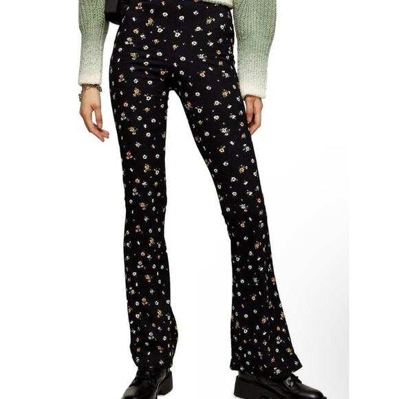 Topshop Boho Preppy Slim Fit Flare Leg Pants Sz 4 US in Black Ditzy Floral NWT - Picture 2 of 7